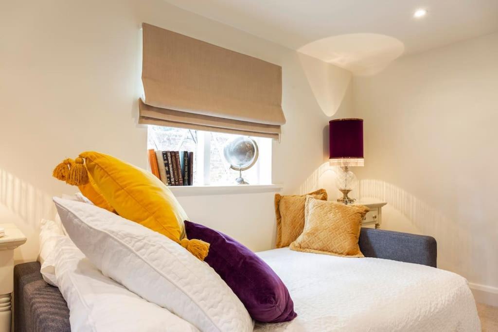Dorney Windsor Legoland 5 Star Stay For Upto 14 Guests ภายนอก รูปภาพ